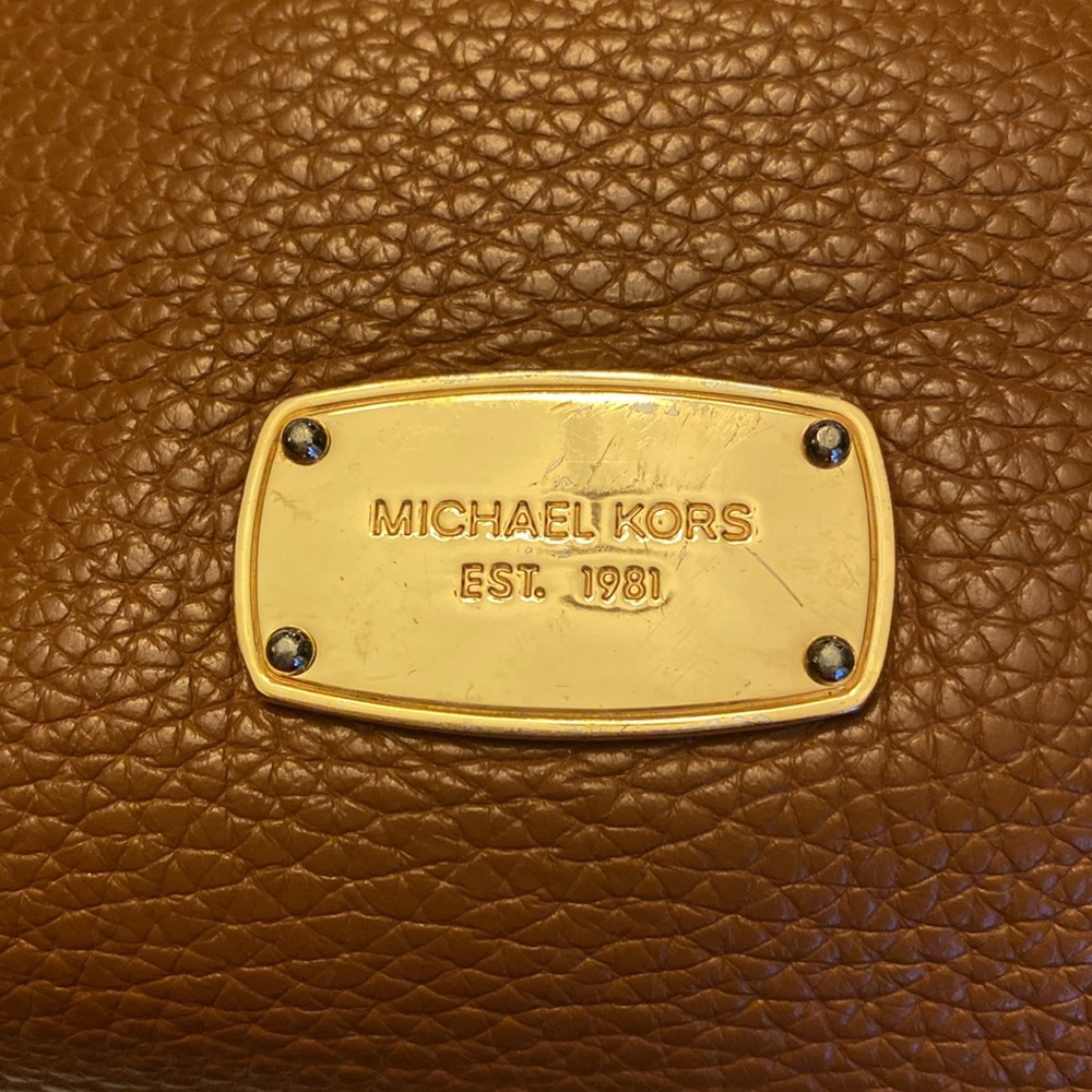 Michael Kors Pebble Leather Crossbody Saddle-brown - Picture 3 of 12